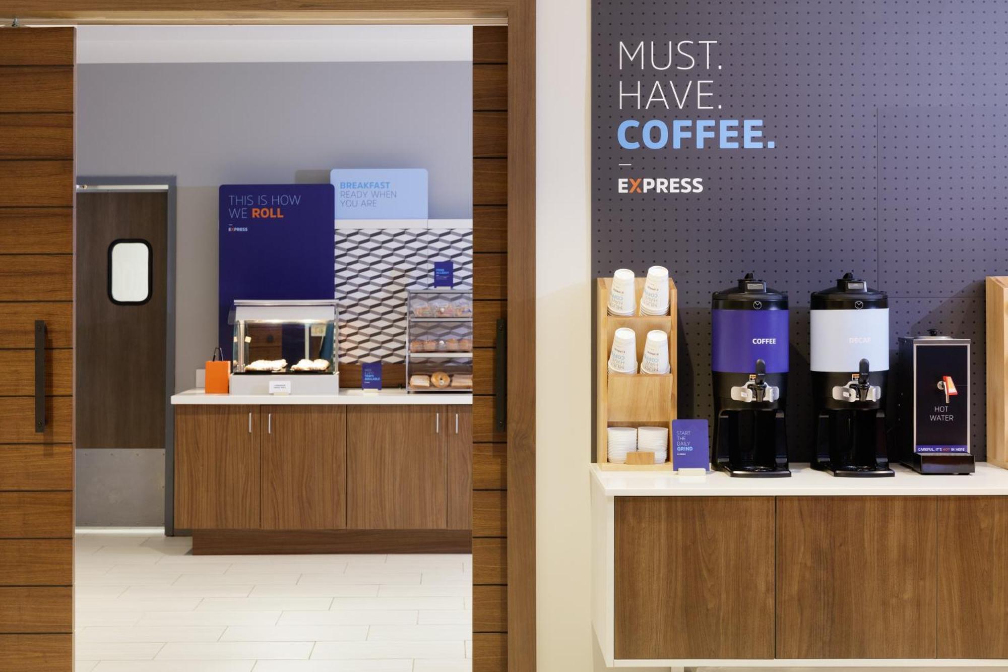 Express Market Center By Ihg 3* Dallas