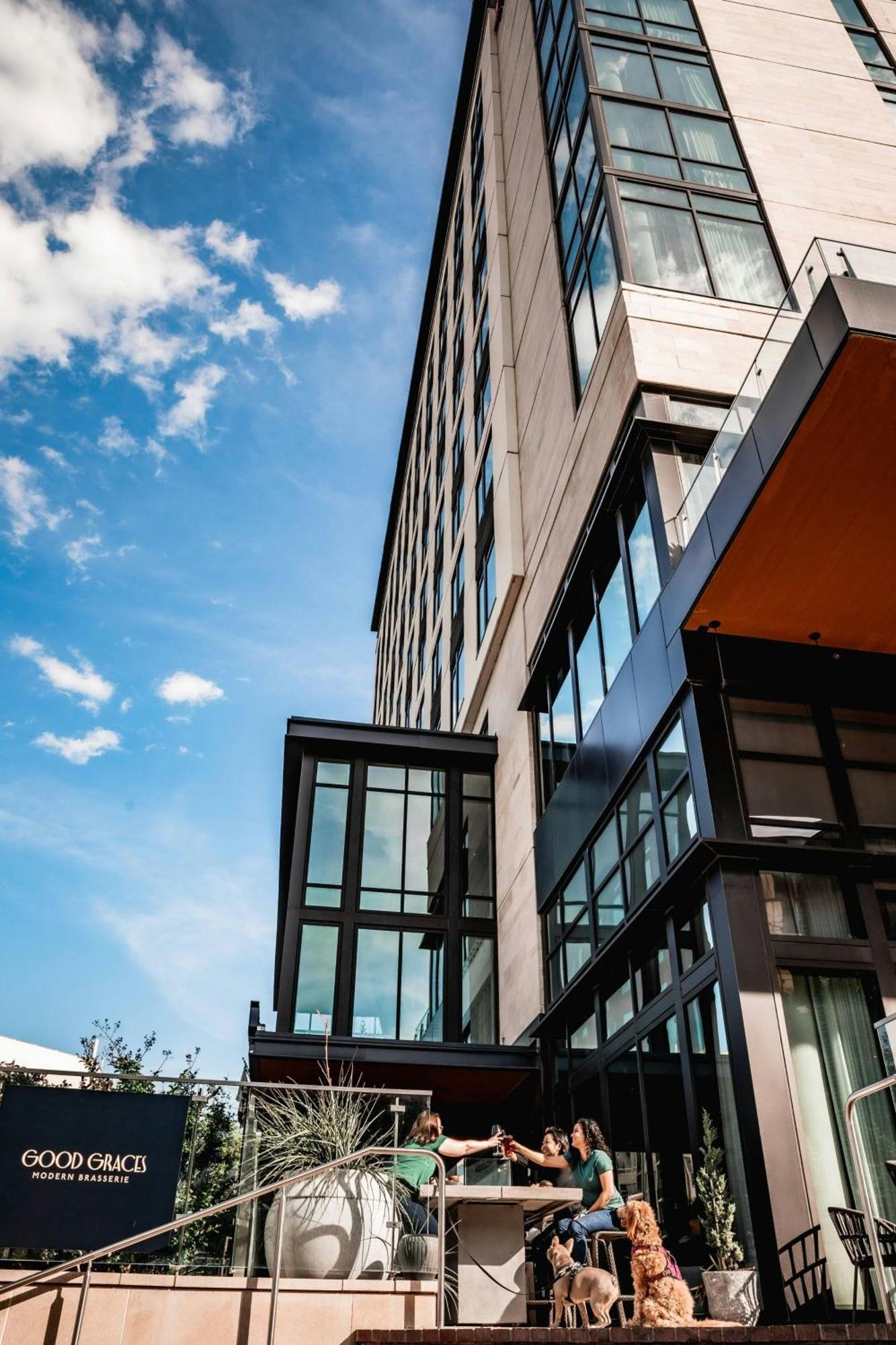 Marriott Uptown 4*