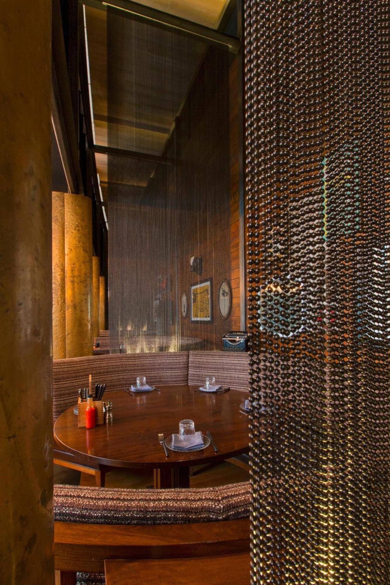 W Hotel 4*