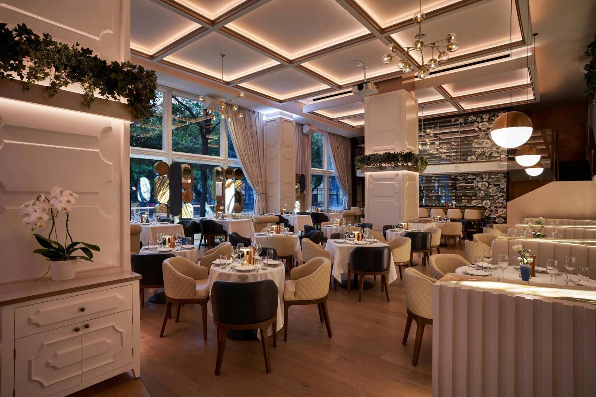 Hotel W 4*