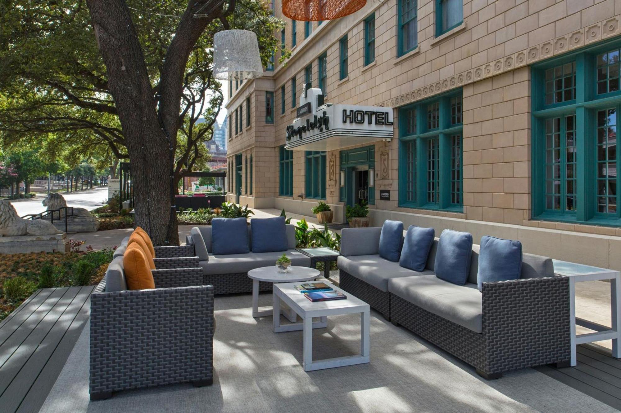 Le Meridien Dallas, The Stoneleigh 4*