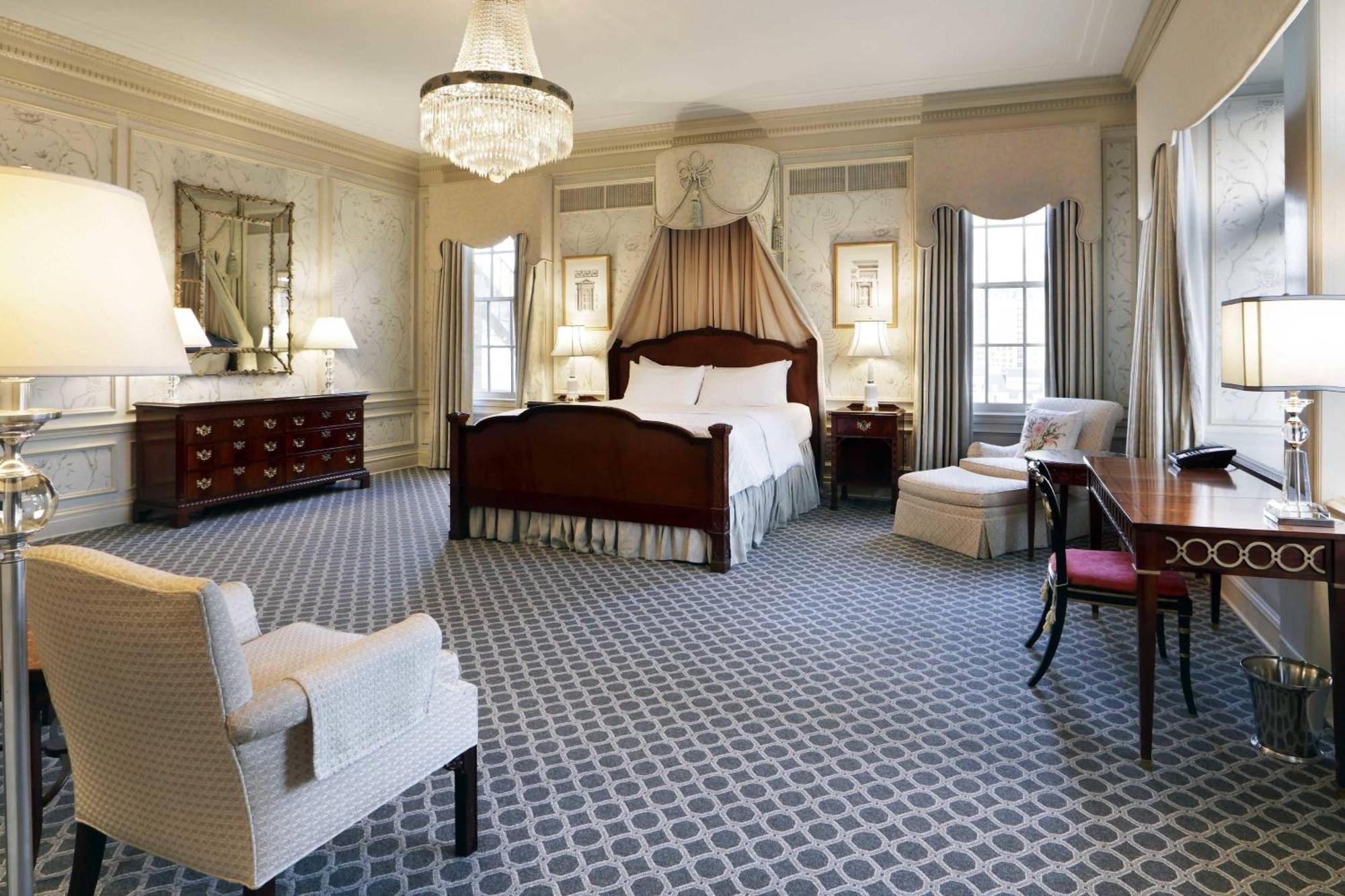 Hotel Le Meridien Dallas, The Stoneleigh 4*