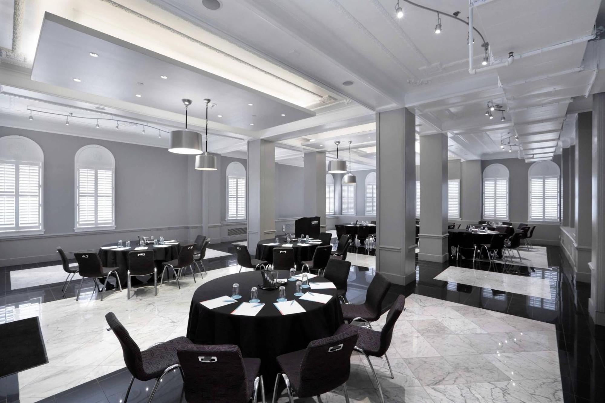 Le Meridien Dallas, The Stoneleigh 4*