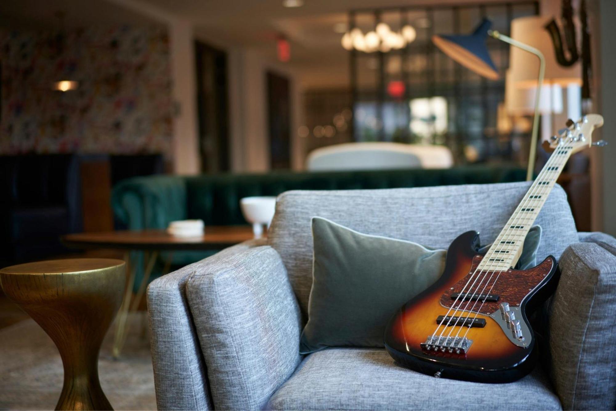 Hotel Renaissance Saint Elm Downtown
