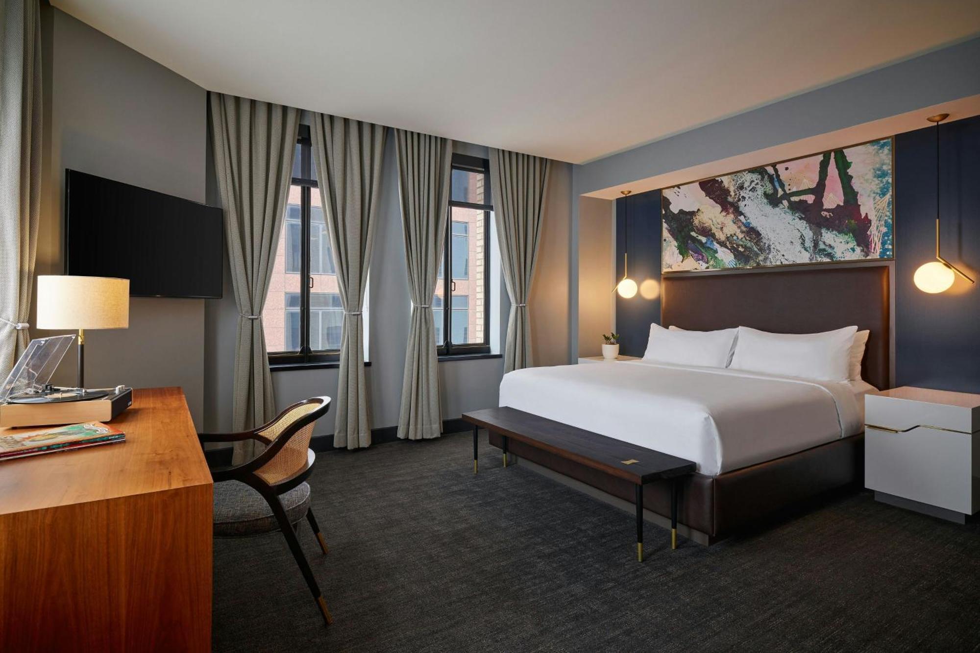 Hotel Renaissance Saint Elm Downtown