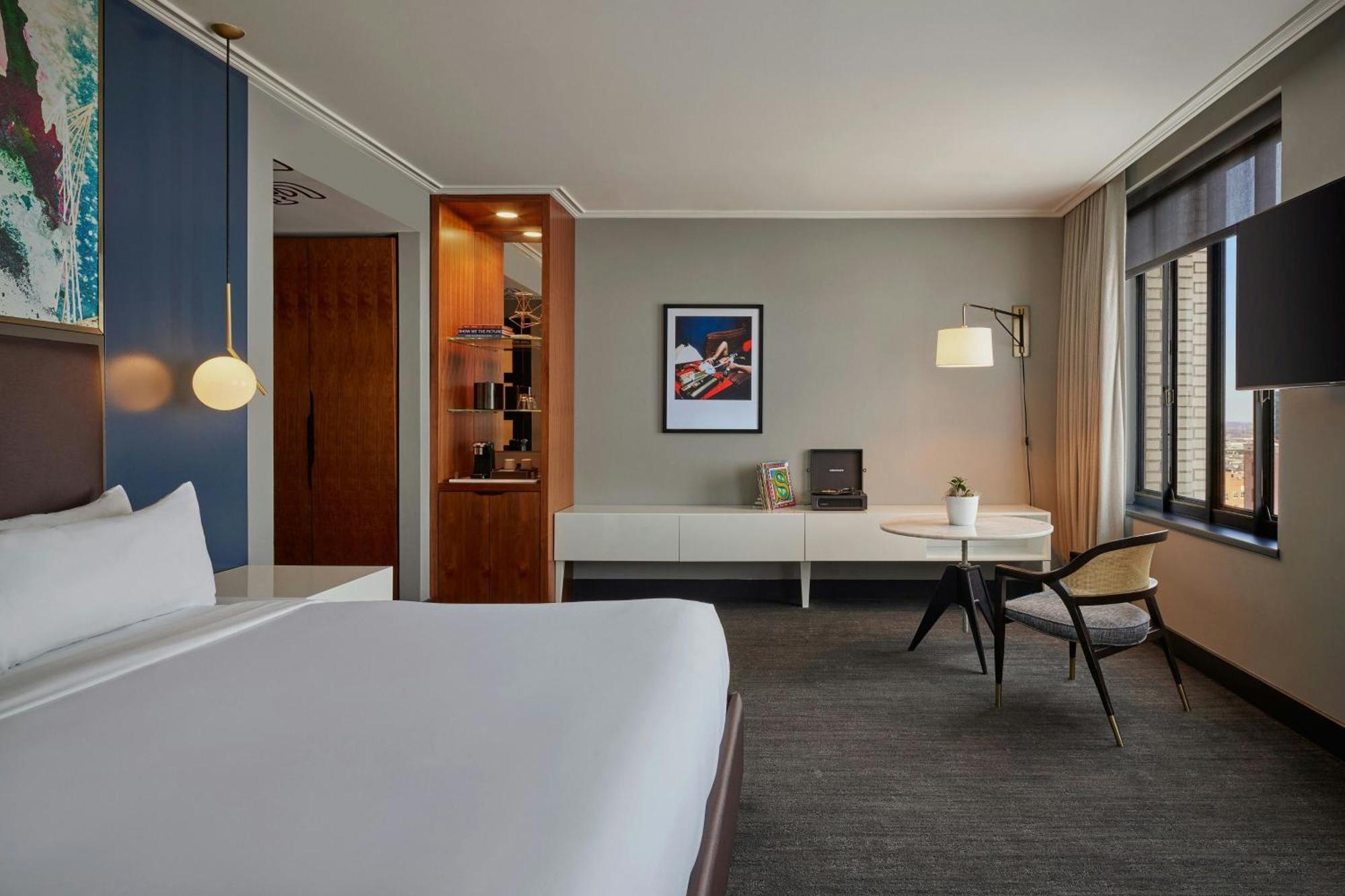 Renaissance Saint Elm Downtown Hotel 4*