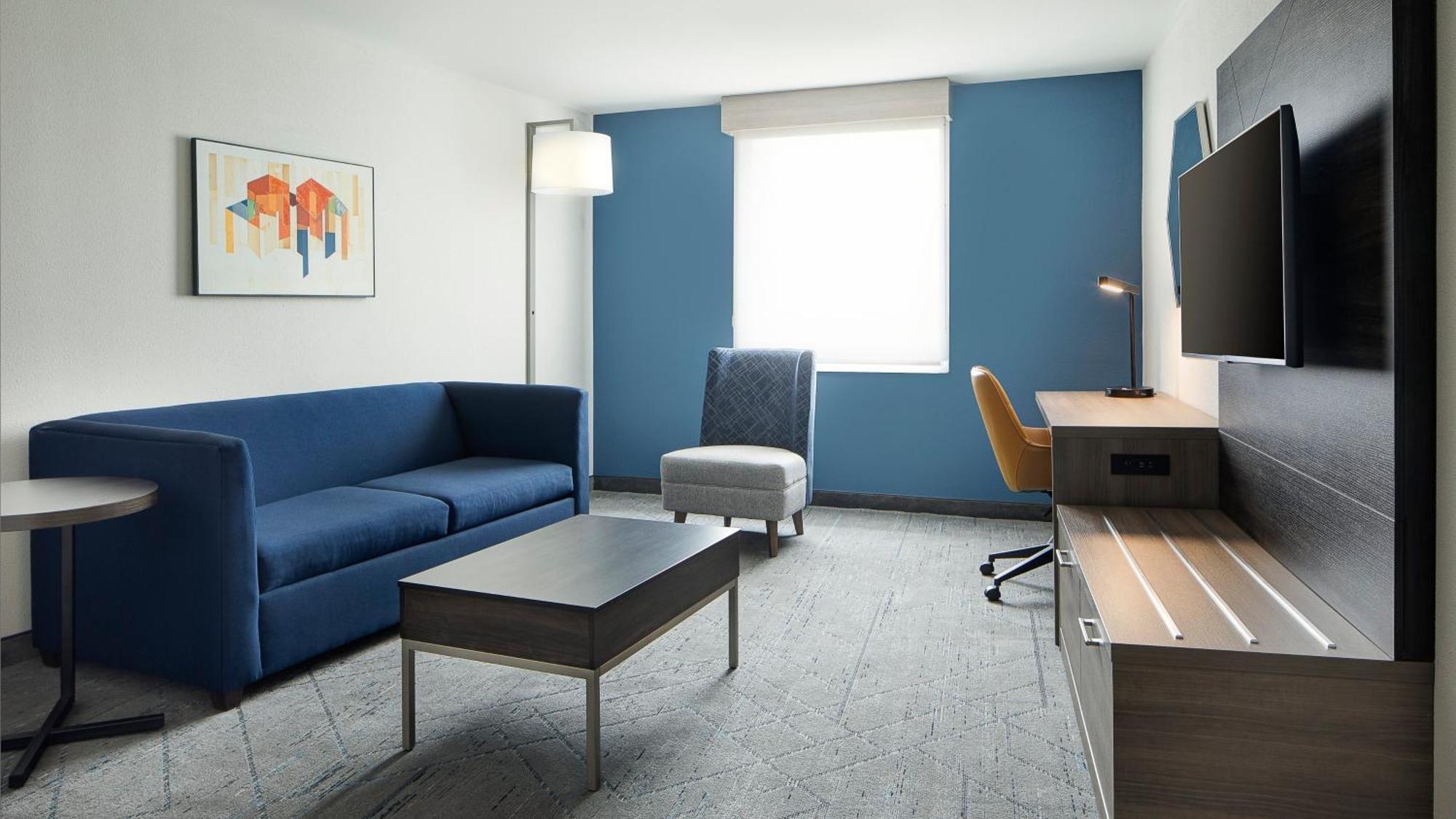 Express Market Center By Ihg Hotel Dallas