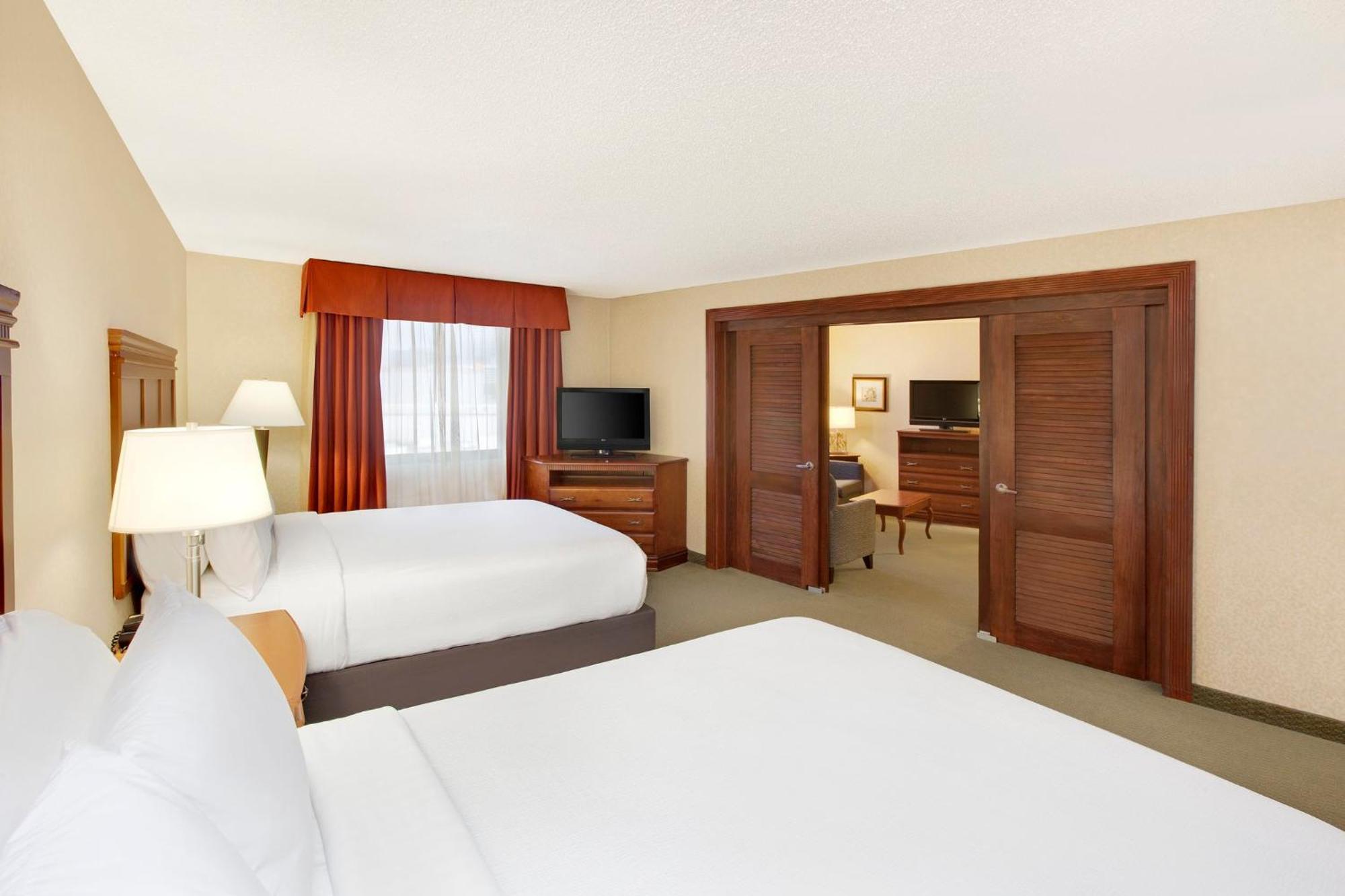 Express Market Center By Ihg Hotel Dallas