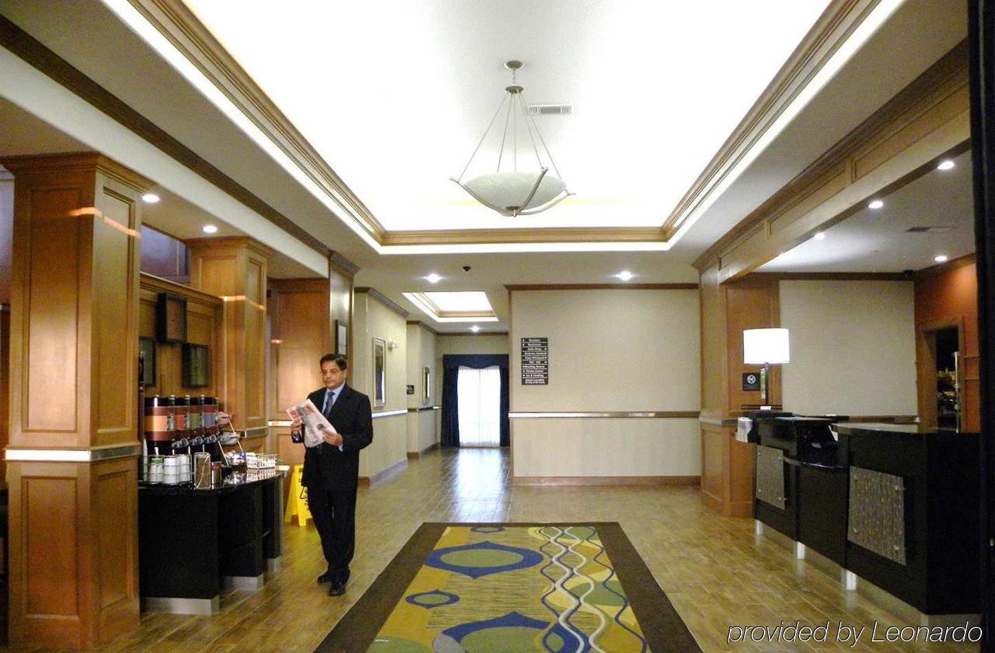 Hampton & I-30 Cockrell Hill, Tx Hotel Dallas