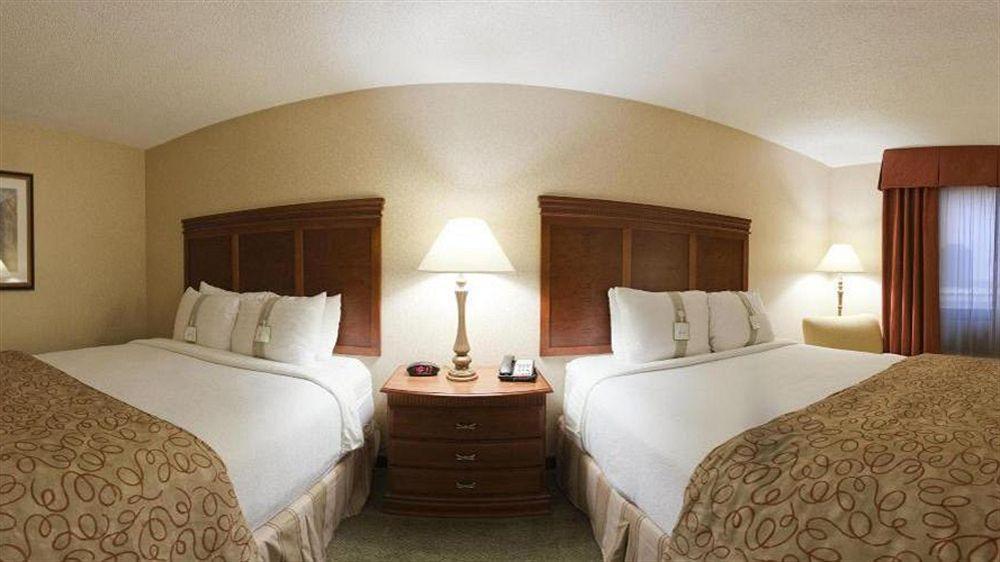 Hotel Express Market Center By Ihg