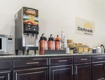 Days & By Wyndham Hotel
