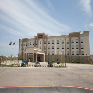 Hampton & I-30 Cockrell Hill, Tx Hotel