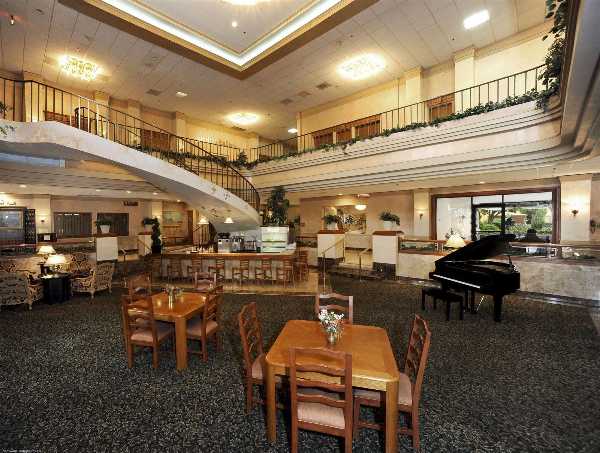 Hotel Sterling