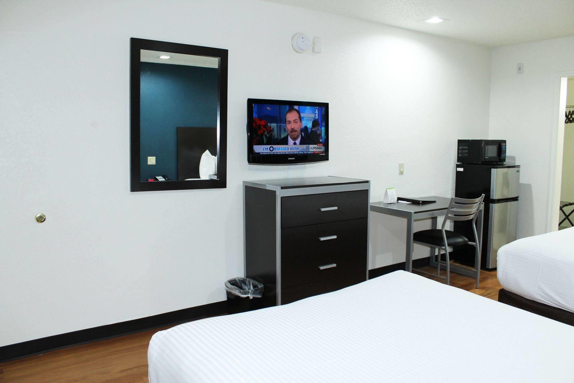 Express - Fair Park / Downtown (adults Only) Motel 2*