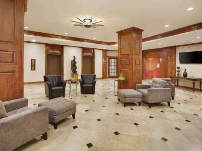 Hotel Express Market Center By Ihg