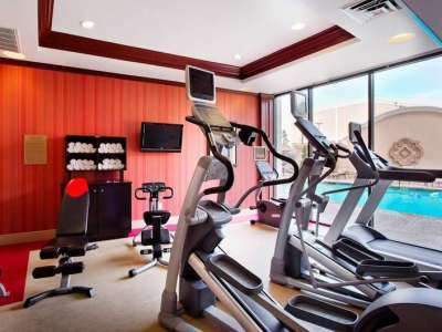 Hotel Express Market Center By Ihg Dallas