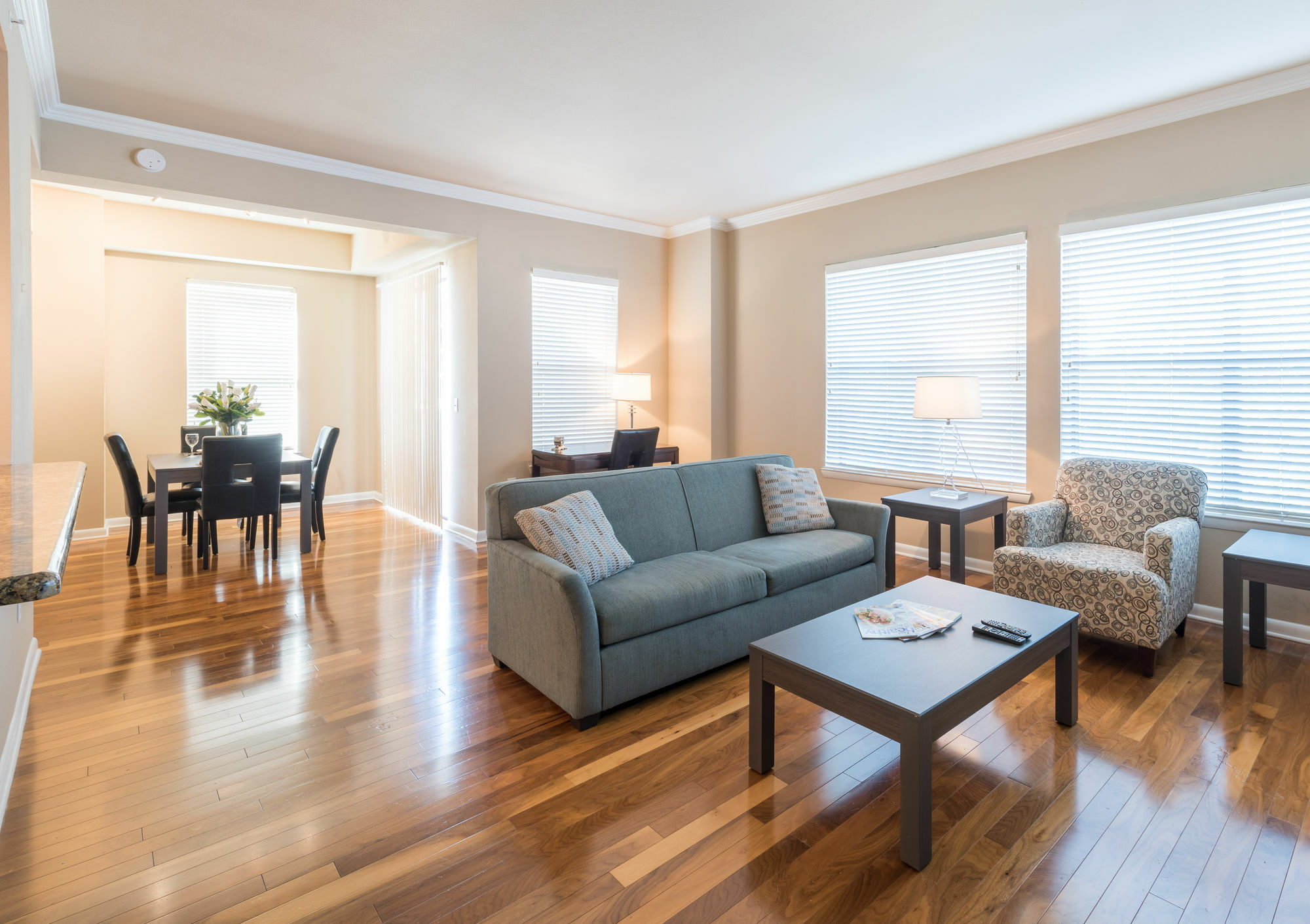 Oakwood Uptown Apartment
