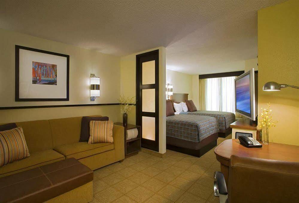 Hyatt Place Park Hotel Dallas