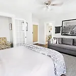 Urban Convenience Studio Flat