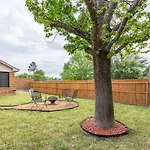 Cozy And Comfortable - Your Home Away From Home!