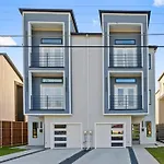 New Luxury 3 Story Townhome In Trinity Groves