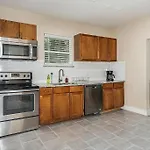 Entire Home Hosted By Mesonn