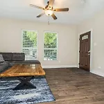 Entire Home Hosted By Mesonn