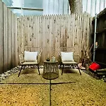Hifi Sound & Comfort - Uptown Dallas / 2-Story Loft