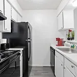 Cute Apartment Perfect For Long Term Stays