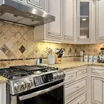 Luxury 4Br Dallas Home With Game Room And Fire Pit