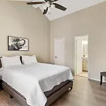 Lone Star Hideaway