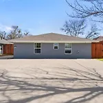 Hot Tub And Event Open Luxury Home Fits 16 Plus