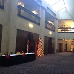 Love Field Hotel & Suites