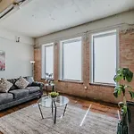 Regal Stays Corporate Apartments - Downtown Dallas