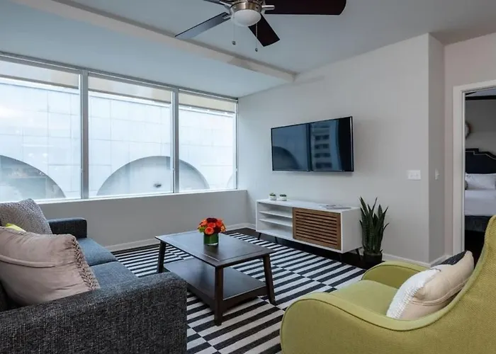 Bold Cozysuites With Gym, Roof #10