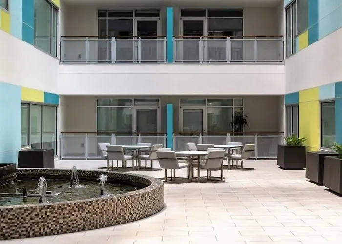 Bold Cozysuites With Gym, Roof #6