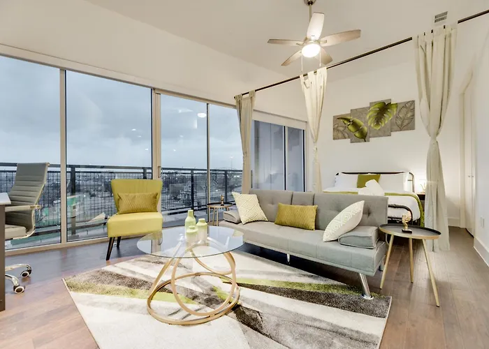 Cozy Loft Style 2Br I Gym I Parking I Workspace