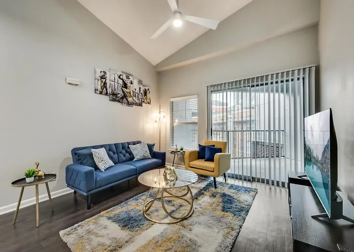 Loft Style 2Br Apt I Dallas City Center I Pool I Gym I Workspace I Pets