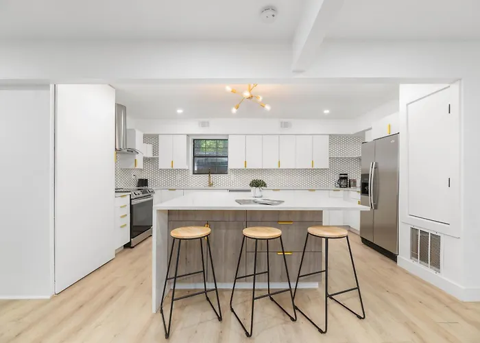 Incredible Modern 4 Bedroom