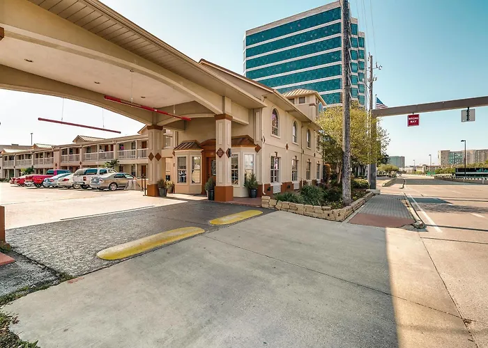 Quality Inn & Suites Dallas-Cityplace