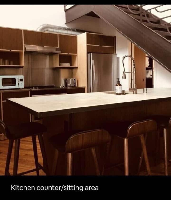 Bishop Arts Apartment