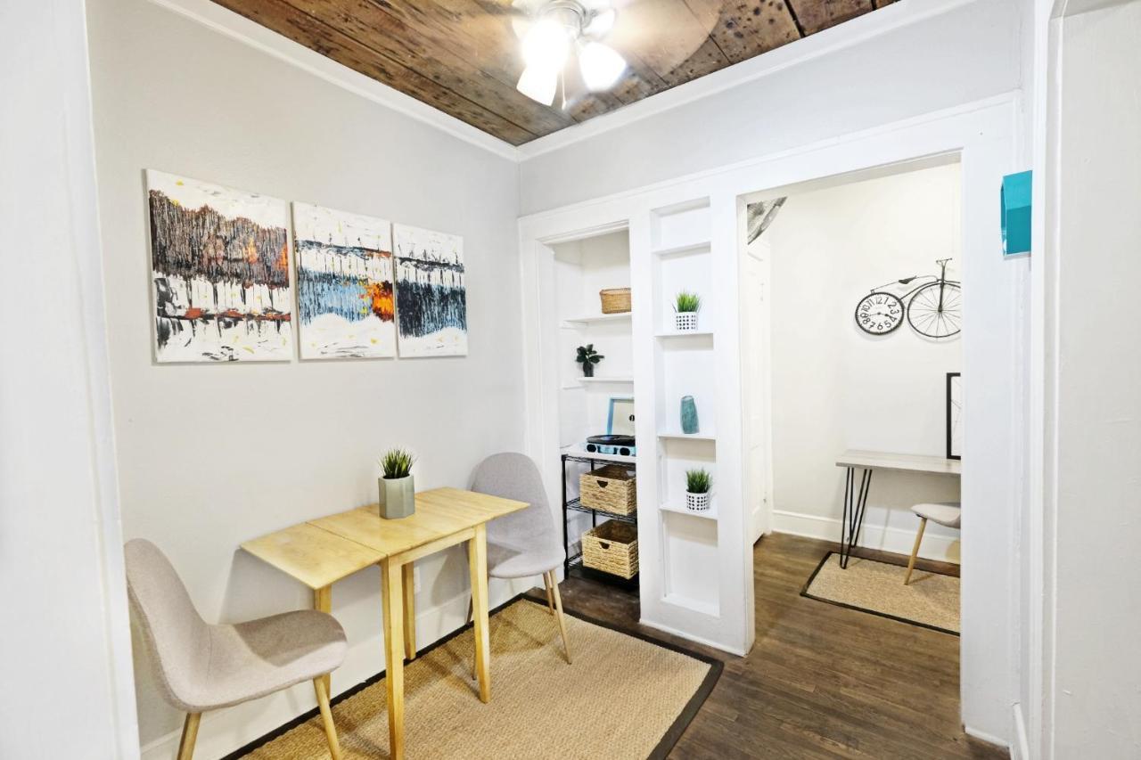 Urban Convenience Flat Apartment