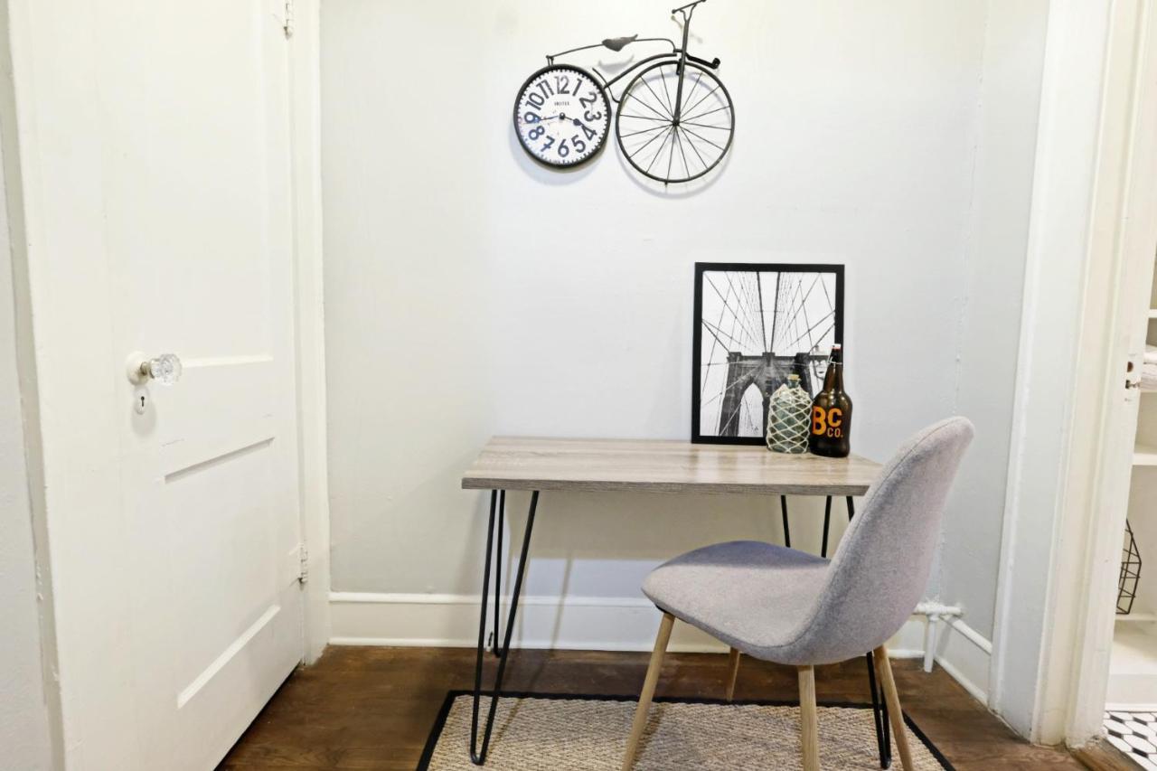 Urban Convenience Flat Apartment