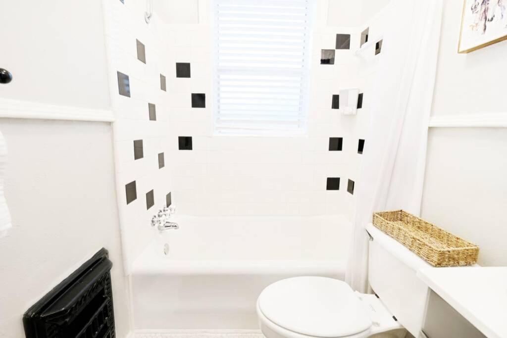 Apartment The Explorer's Hearth Lower-greenville Ave Area *