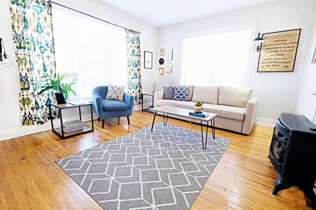 The Explorer's Hearth Lower-greenville Ave Area Apartment Dallas