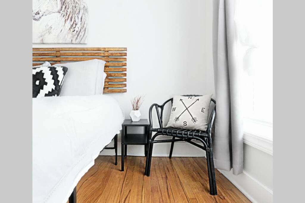 The Explorer's Hearth Lower-greenville Ave Area Apartment Dallas