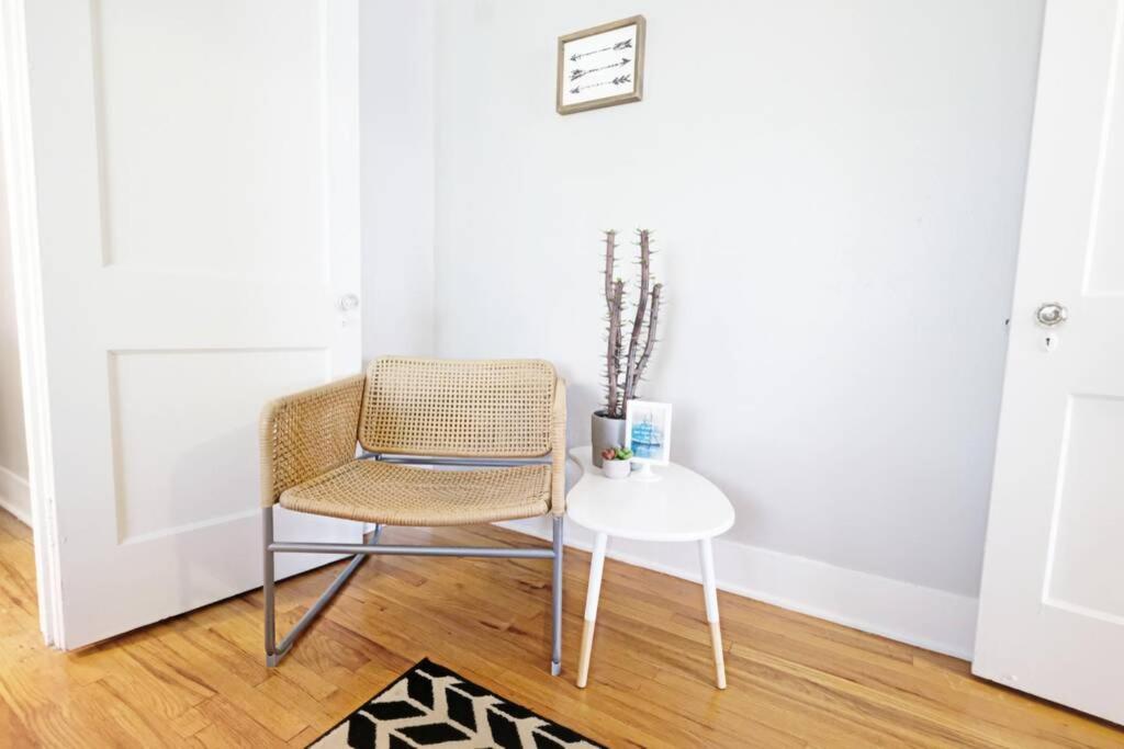 The Explorer's Hearth Lower-greenville Ave Area Apartment Dallas