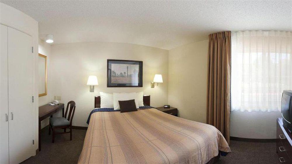 Hotel Sonesta Simply Galleria Dallas