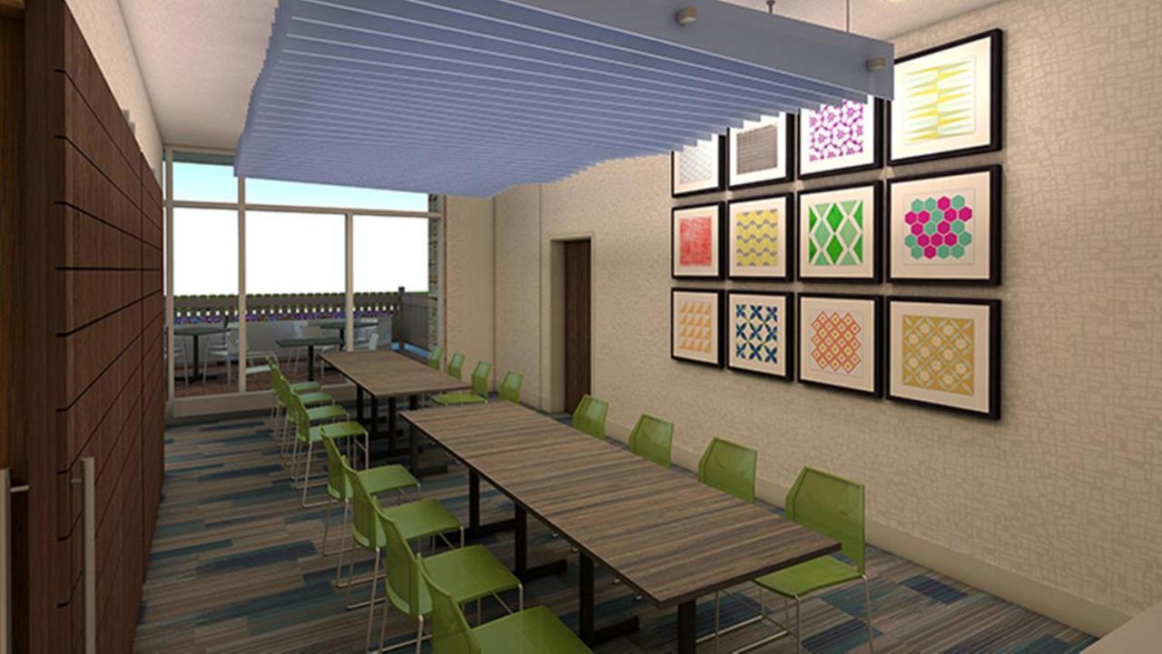 Express & - Market Center By Ihg 3*