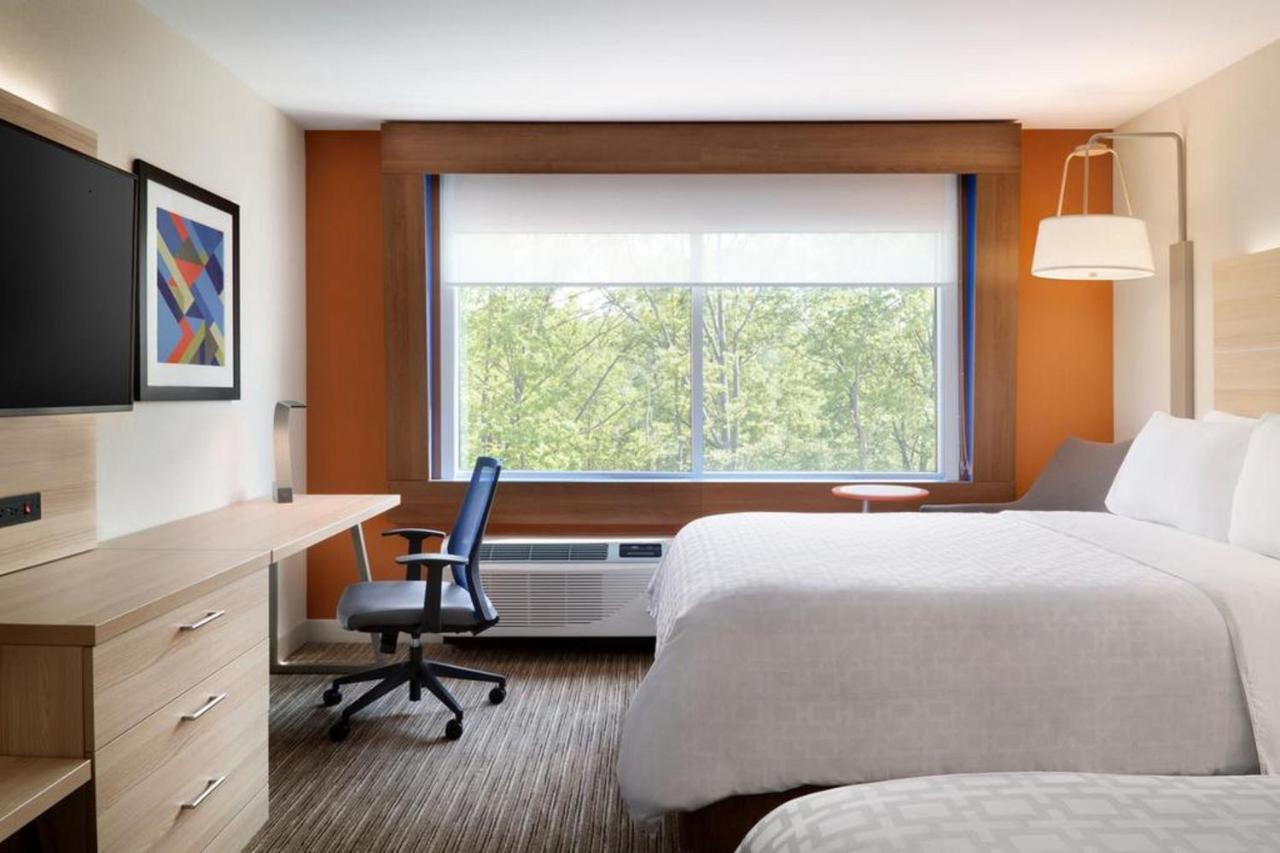 Express & - Market Center By Ihg Hotel